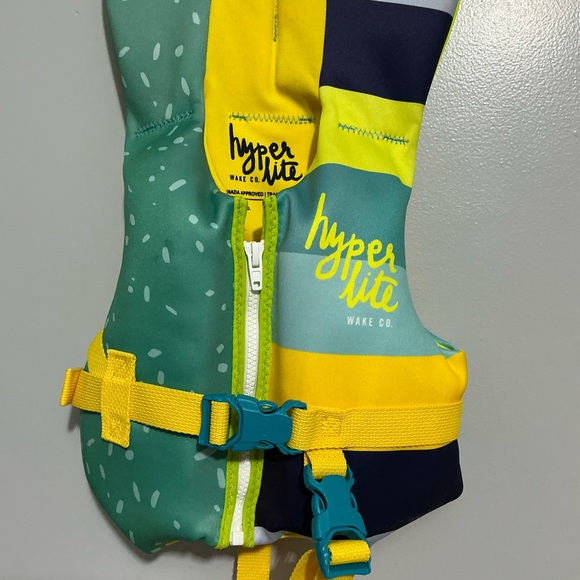 Hyperlite infant Life Vest Jacket - Picture 1 of 6